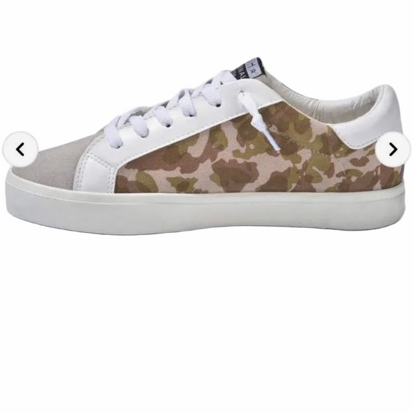 Vintage Havana Shoes - Vintage Havana Girly Camouflage Sneakers Sz 9 Beige Camo